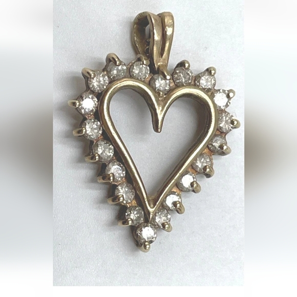 Diamond 10k Gold Open Heart Pendant - Picture 1 of 6